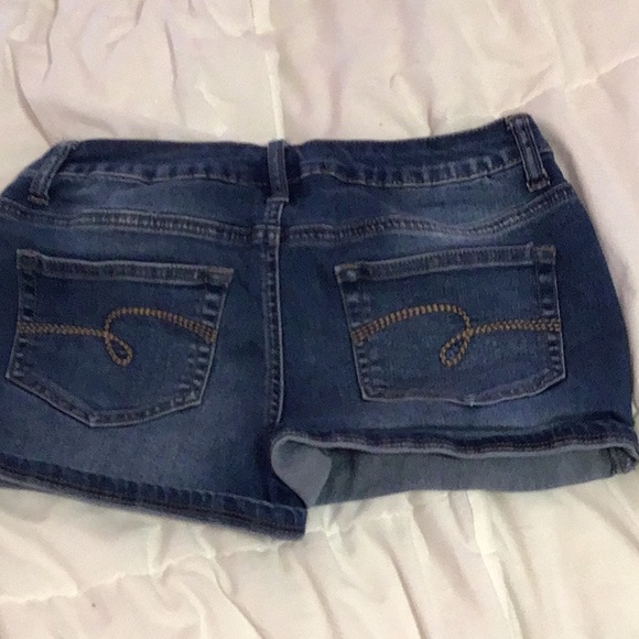 Shorts - Picture 2 of 2